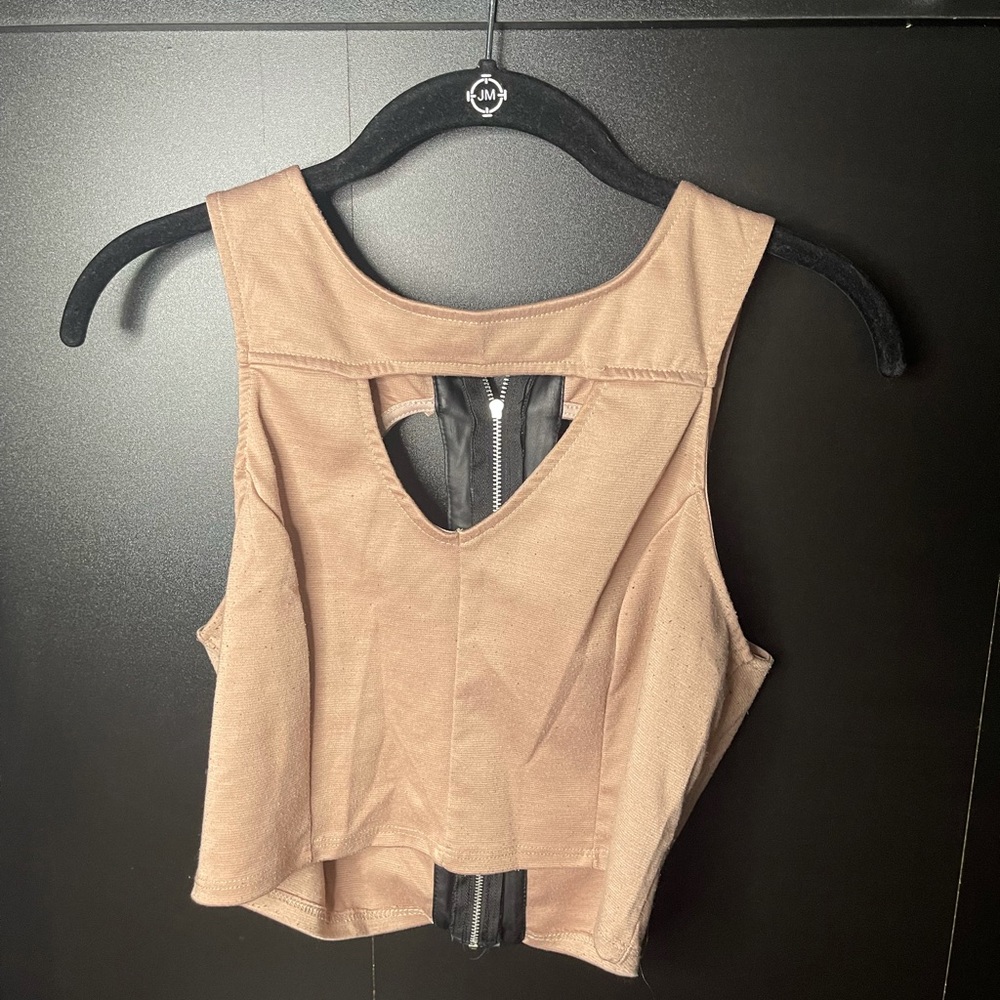Crop top